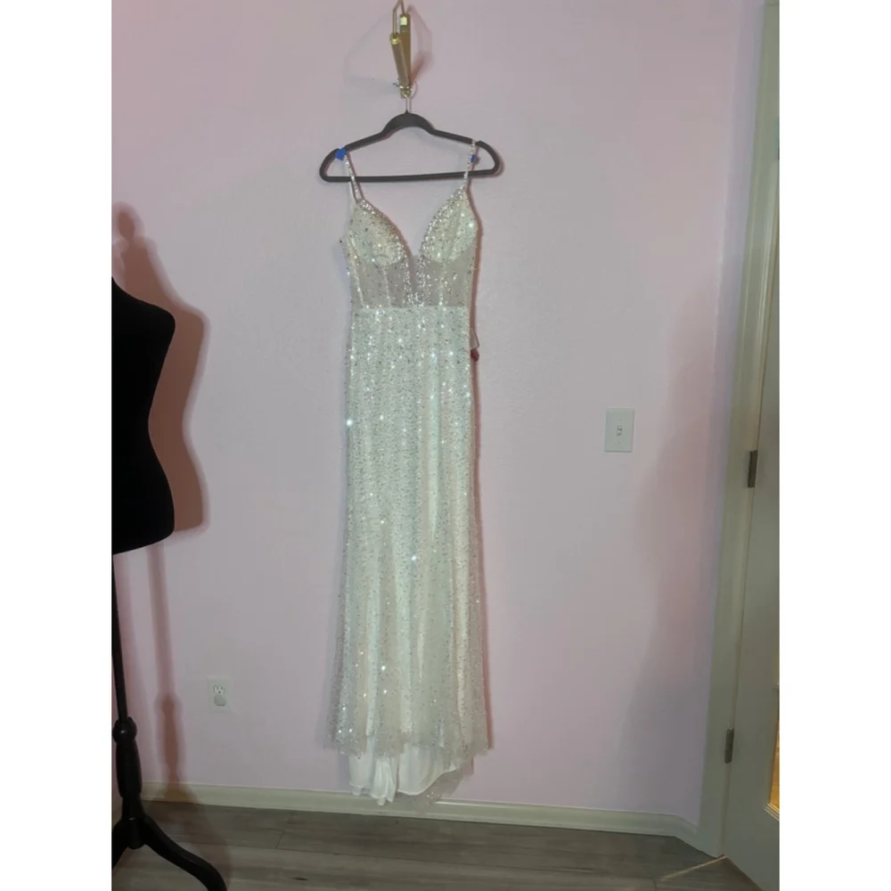 Mac Duggal White Sequin Gown - Picture 4 of 11